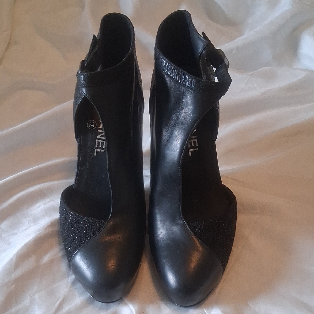 Chanel  Black Women's Heels